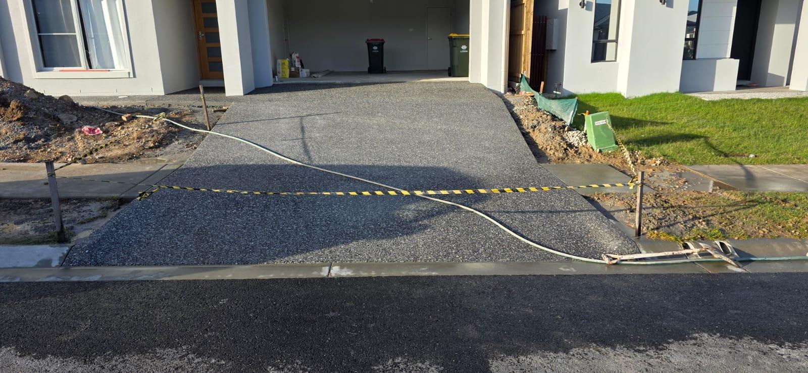 Concrete Driveways and Beds project photo 10