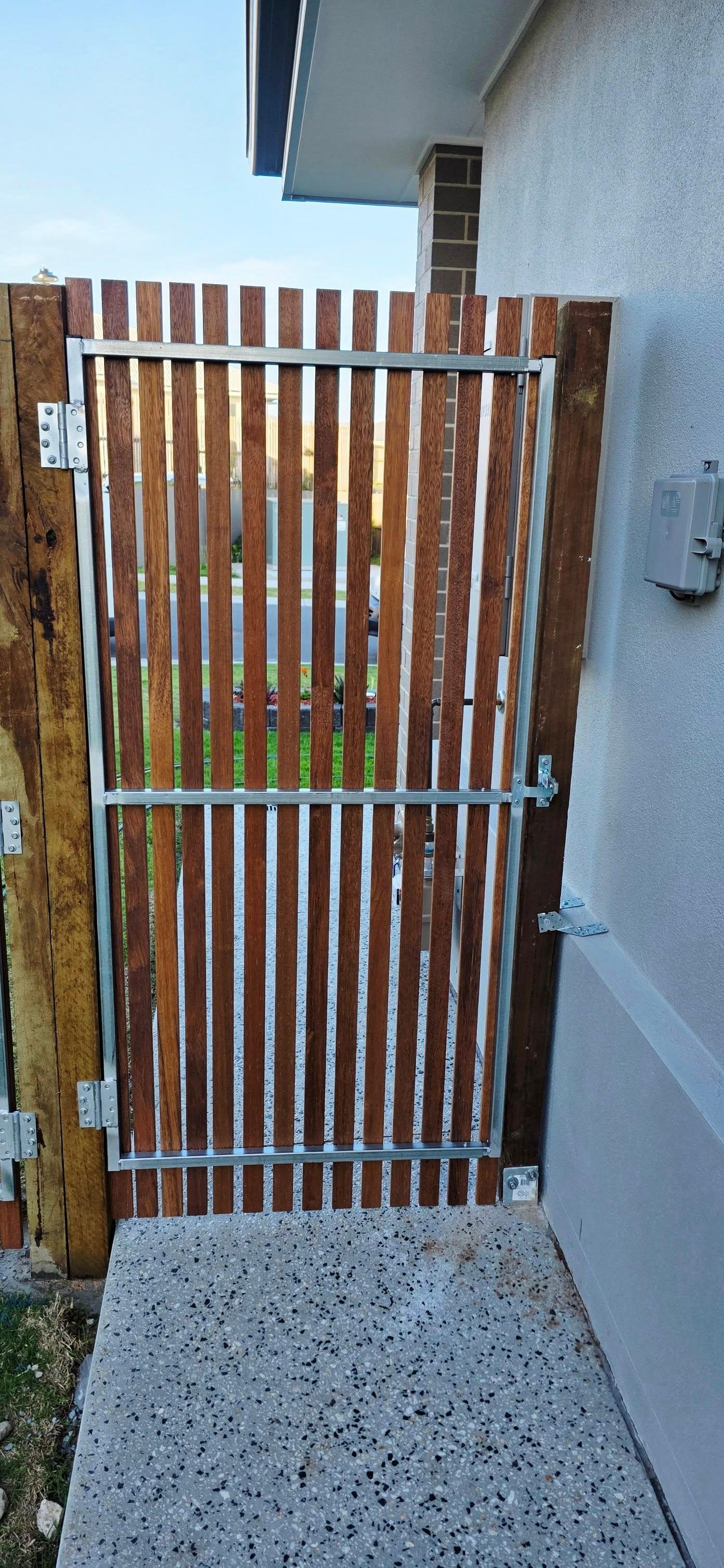 Everleigh Mirvac fencing project — Photo 2