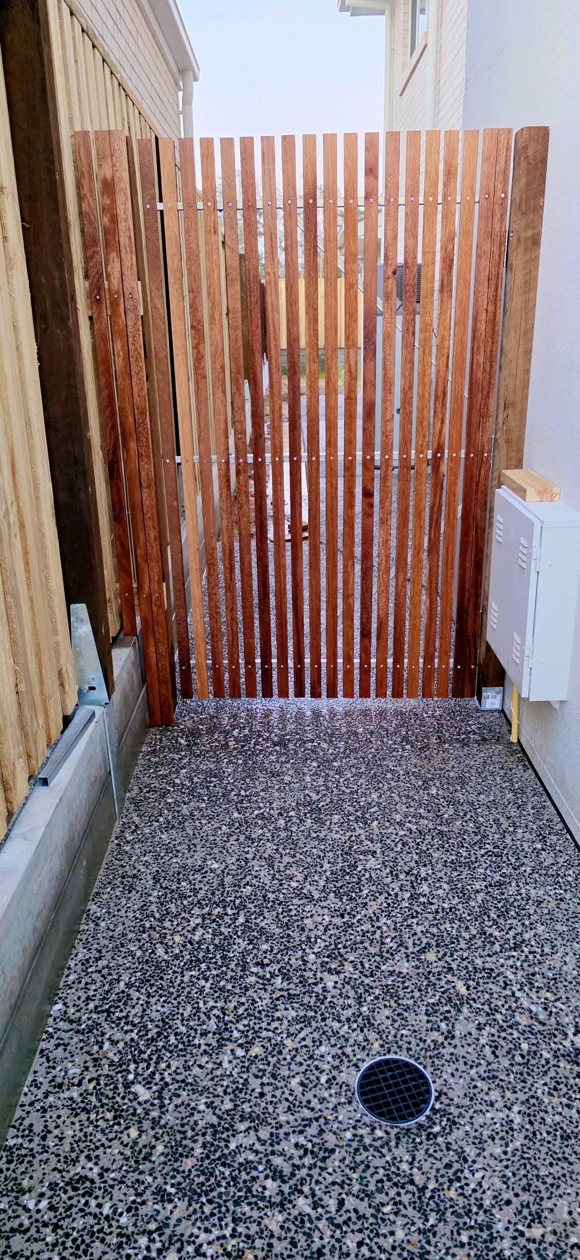 Boundary fence repair — Photo 1